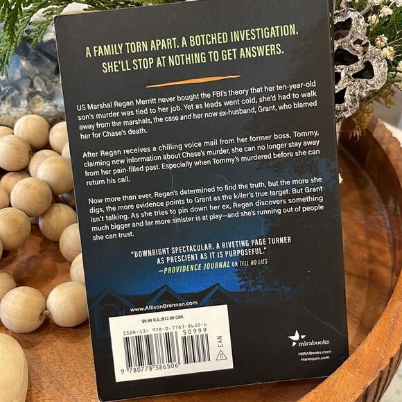 Allison Brennan. Don't Open the Door: A Novel - Picture 3 of 5